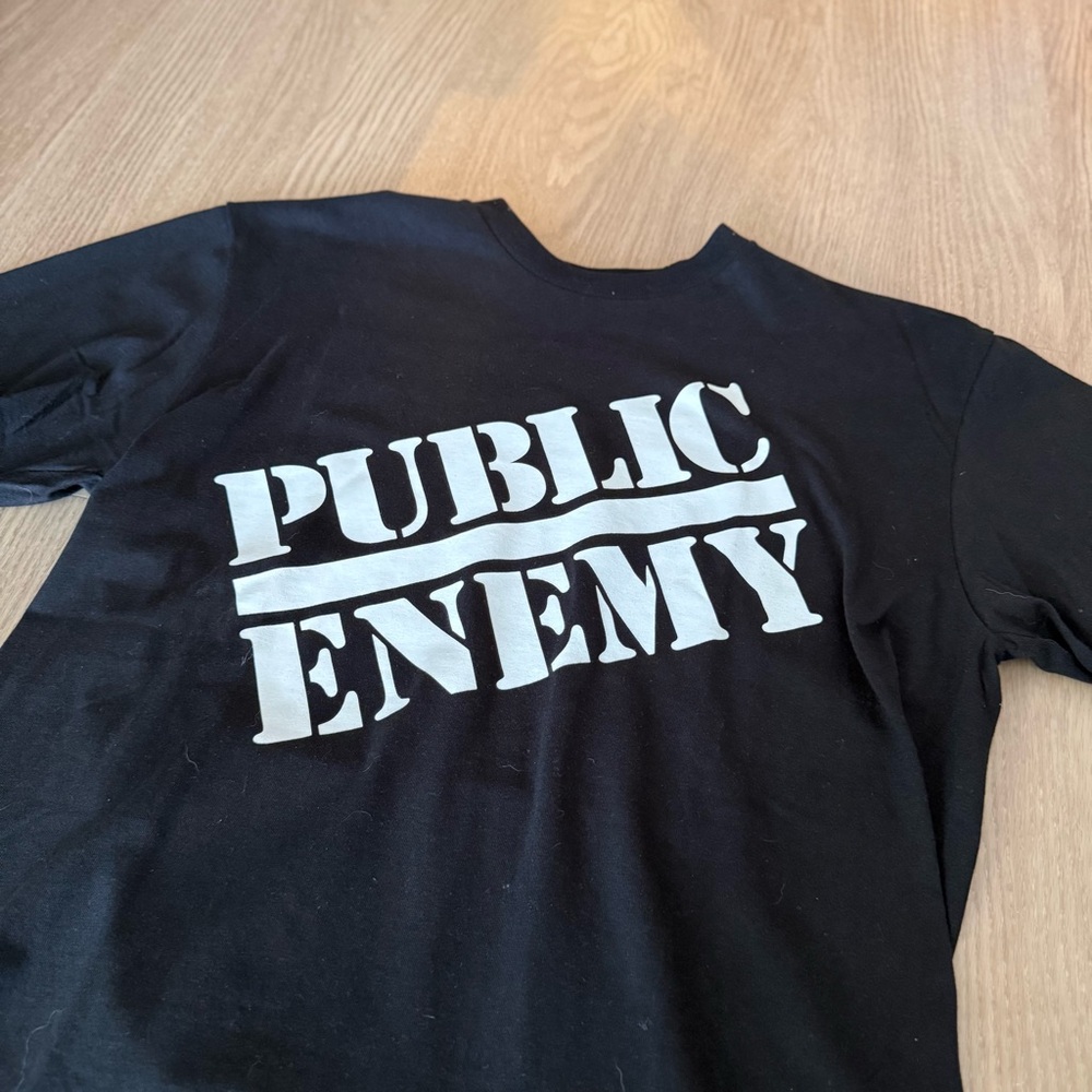 Supreme Black T-Shirt with Red Logo Tag